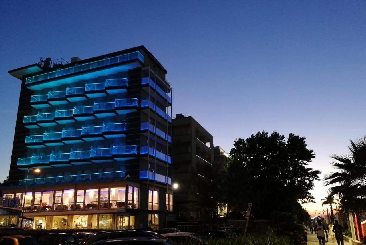 Hotel Diplomatic Riccione Exteriör bild