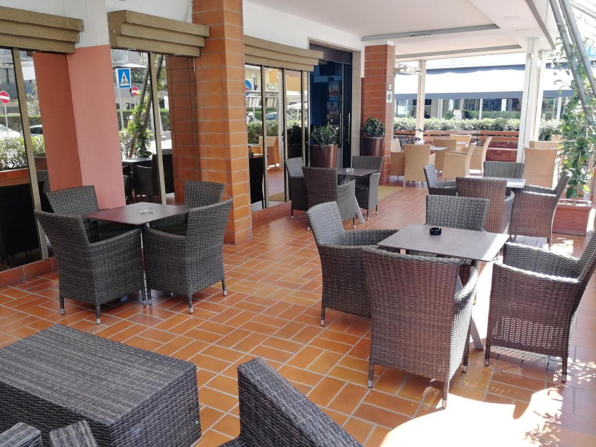 Hotel Diplomatic Riccione Exteriör bild