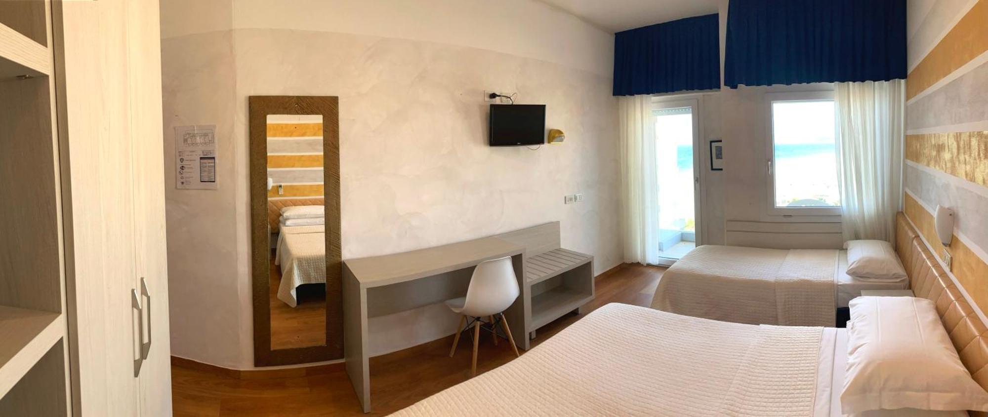 Hotel Diplomatic Riccione Exteriör bild