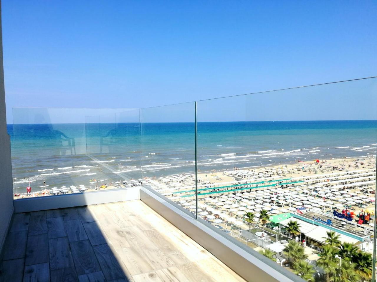 Hotel Diplomatic Riccione Exteriör bild