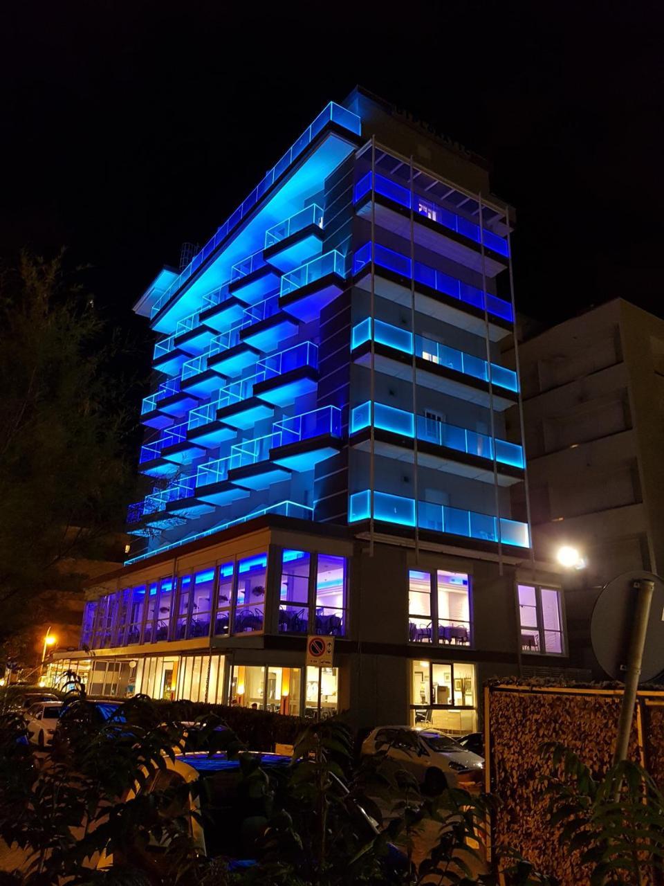 Hotel Diplomatic Riccione Exteriör bild